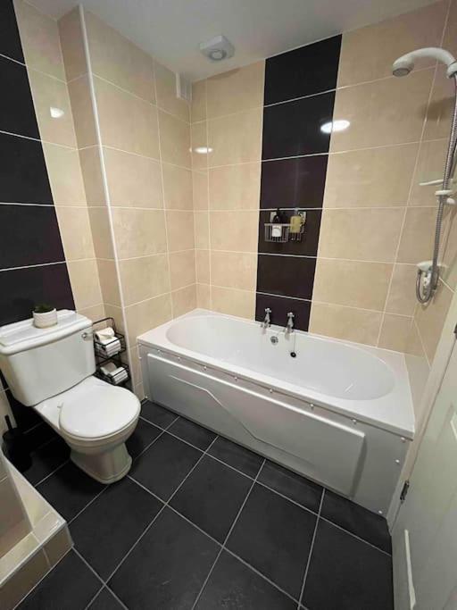 Hillcrest Lodge, Private Apartment On Lough Corrib, Oughterard Galway Eksteriør bilde